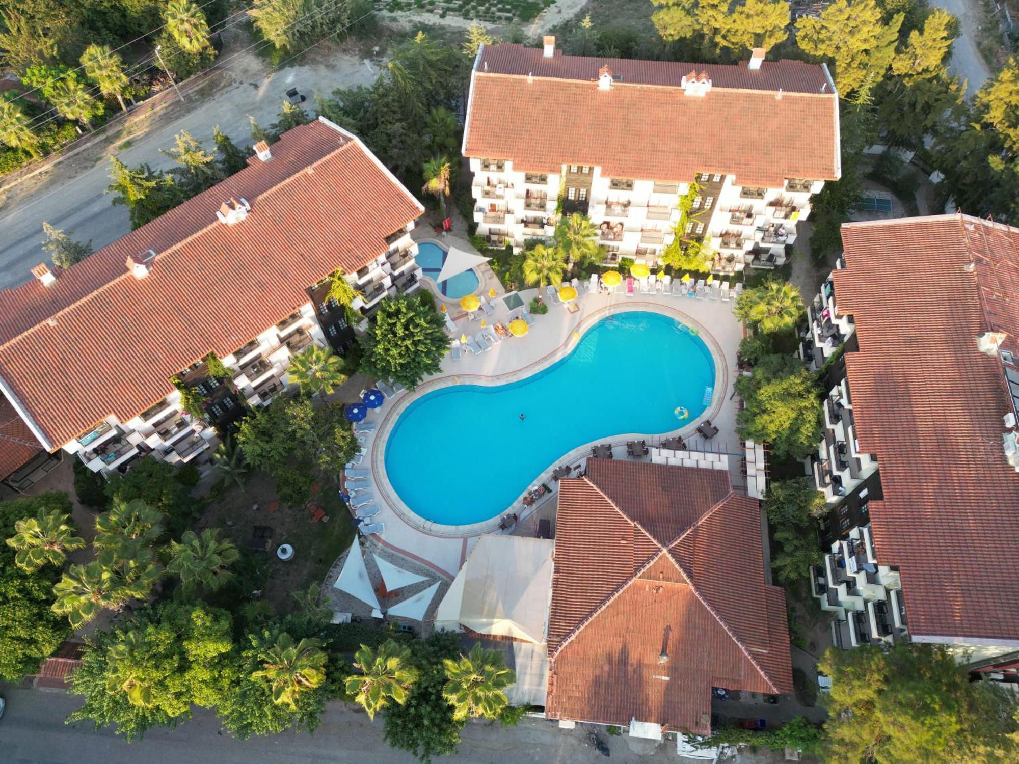 Lemas Suite Hotel Side Exterior photo
