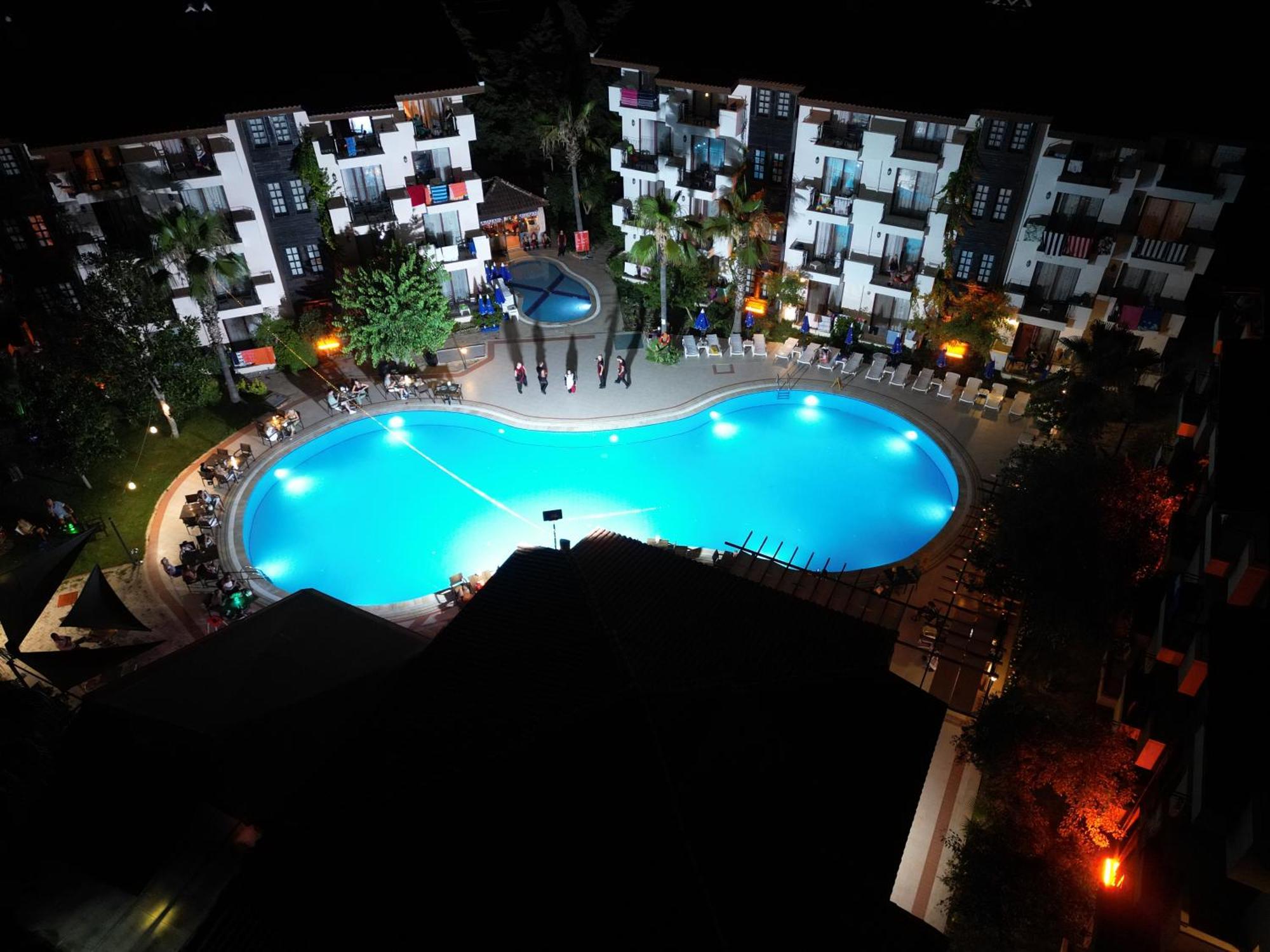 Lemas Suite Hotel Side Exterior photo