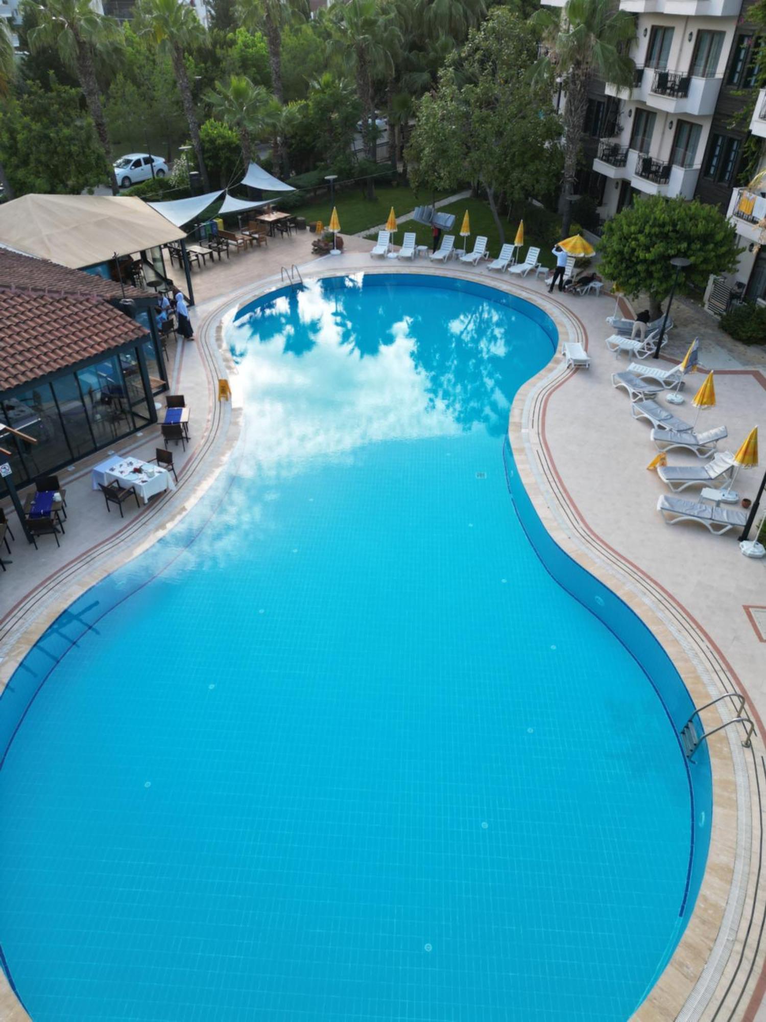 Lemas Suite Hotel Side Exterior photo