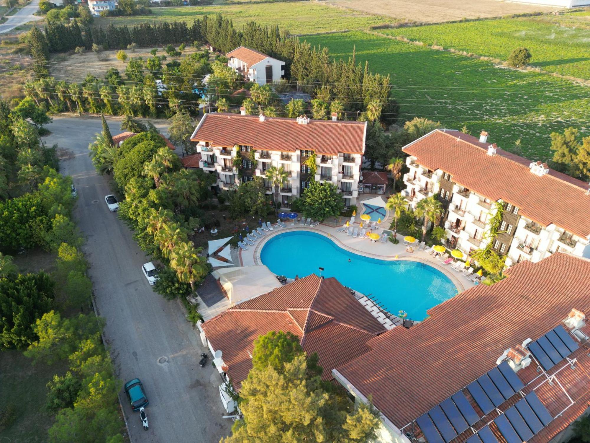 Lemas Suite Hotel Side Exterior photo