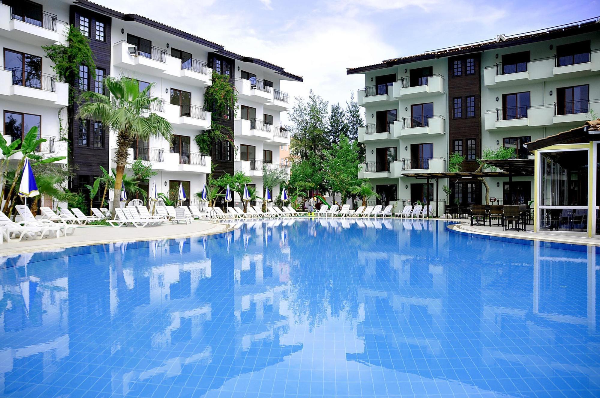Lemas Suite Hotel Side Exterior photo